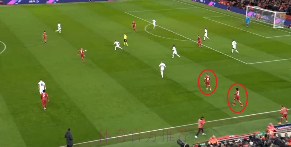 欧冠-皇马5-2利物浦 本泽马2球 双方门将巨大失误