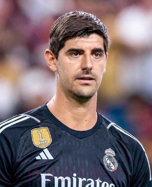 谨慎!马卡-库尔图瓦再伤后皇马对米利唐更具耐心